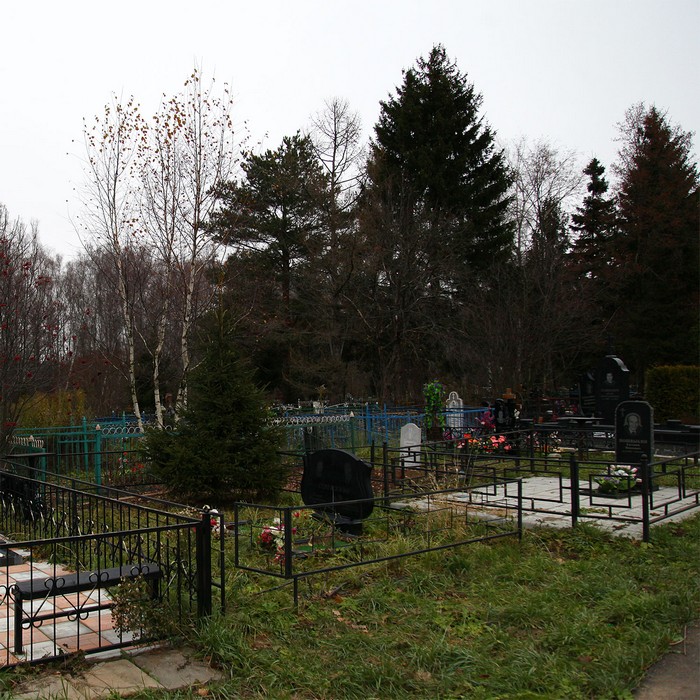 Лукошкино кладбище в Москве